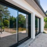 baie vitrée sur mesure aluminium noir
